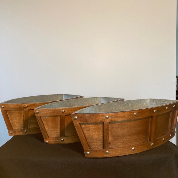 Pottery Barn Rivet Boat Cooler 🥰 - Picture 3 of 9